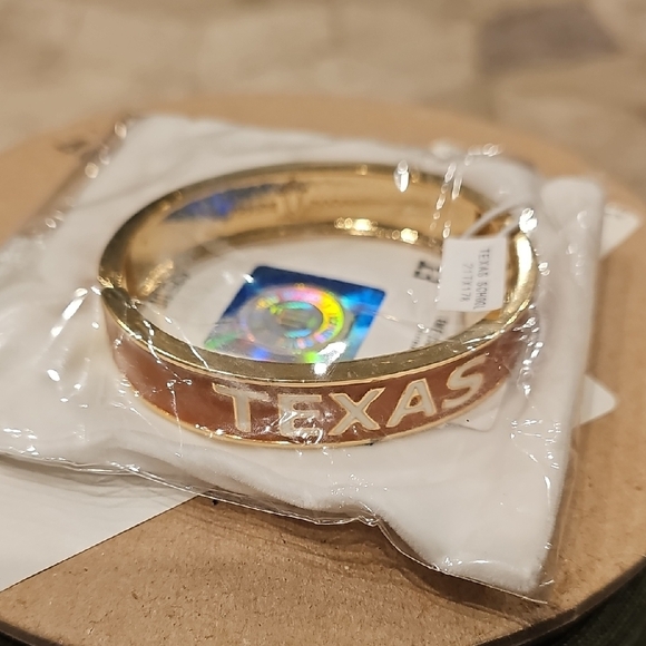 Texas Goldplate Bracelet - Picture 2 of 2